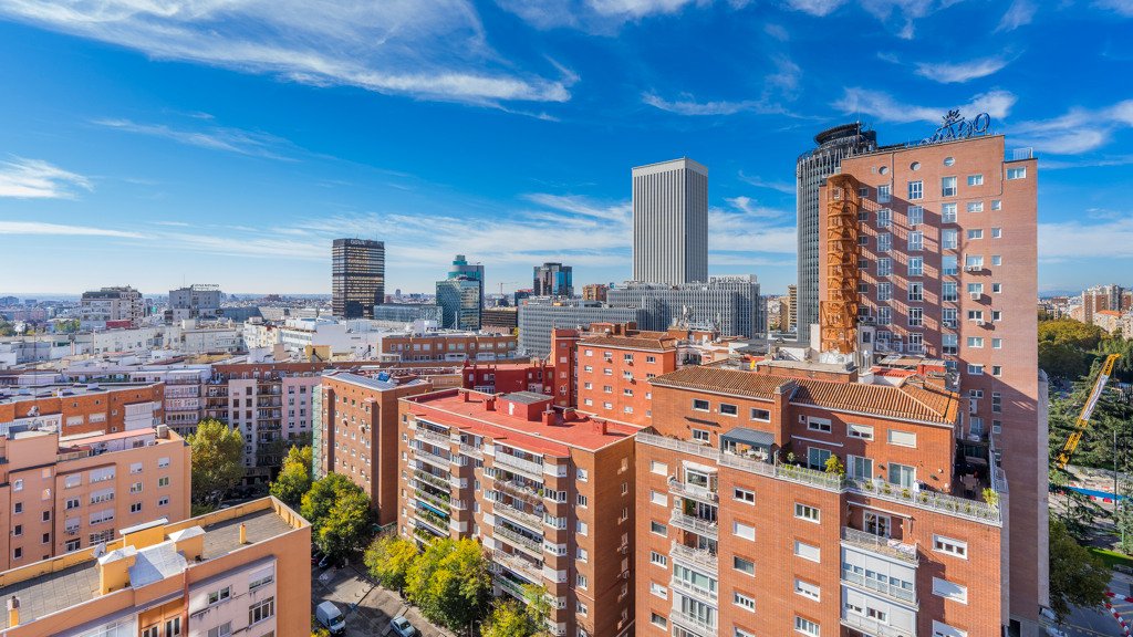 Kattohuoneisto Madrid, Espanja 3 makuuhuonetta, 462 m2 No. 106792