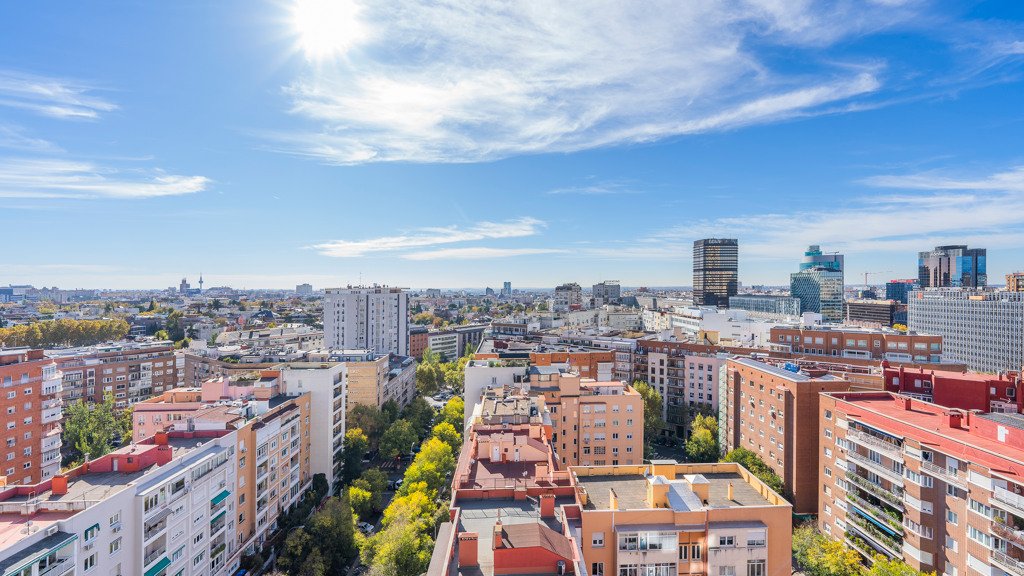 Kattohuoneisto Madrid, Espanja 3 makuuhuonetta, 462 m2 No. 106792