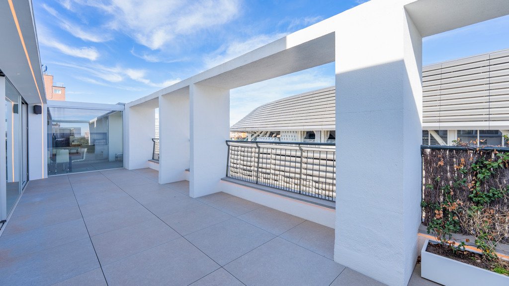 Kattohuoneisto Madrid, Espanja 3 makuuhuonetta, 462 m2 No. 106792