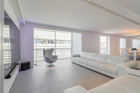 Duplex for sale Madrid, Spain 3 bedrooms, 462 sq.m. No. 106792 - photo 23