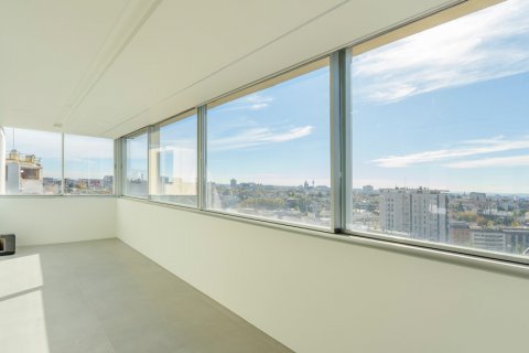 Duplex for sale Madrid, Spain 3 bedrooms, 462 sq.m. No. 106792 - photo 12