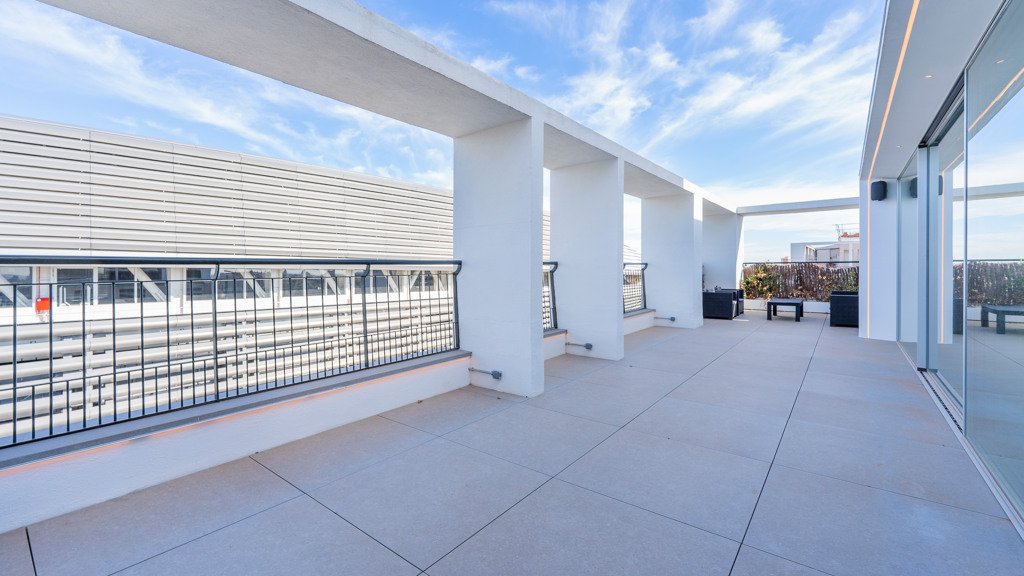 Kattohuoneisto Madrid, Espanja 3 makuuhuonetta, 462 m2 No. 106792