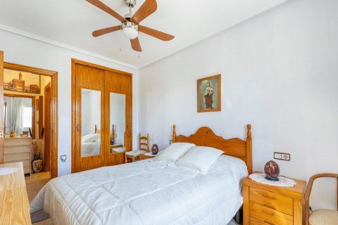 Bungalow for sale Torrevieja, Alicante, Spain 4 bedrooms, 87 sq.m. No. 109223 - photo 12