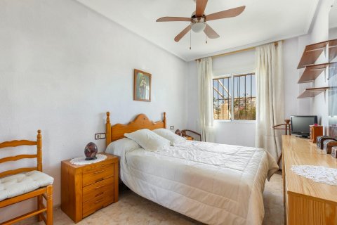 Bungalow for sale Torrevieja, Alicante, Spain 4 bedrooms, 87 sq.m. No. 109223 - photo 11