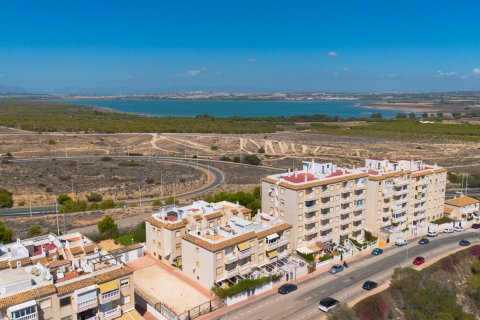 Bungalow for sale Torrevieja, Alicante, Spain 4 bedrooms, 87 sq.m. No. 109223 - photo 2