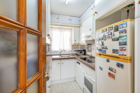 Bungalow for sale Torrevieja, Alicante, Spain 4 bedrooms, 87 sq.m. No. 109223 - photo 9