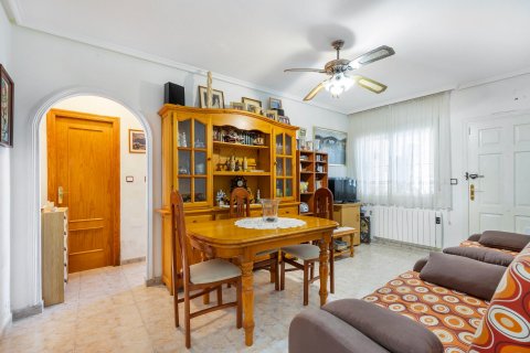 Bungalow for sale Torrevieja, Alicante, Spain 4 bedrooms, 87 sq.m. No. 109223 - photo 16