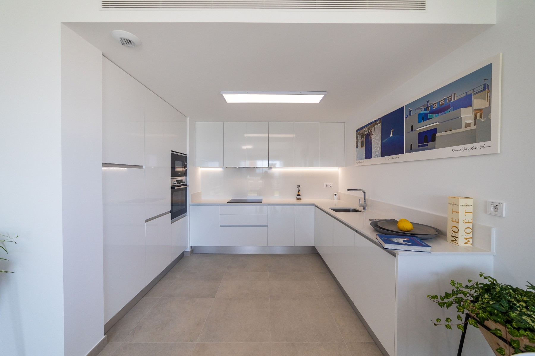 Apartment in Gran Alacant, Alicante, Spain 3 bedrooms, 97 sq.m. No. 96671