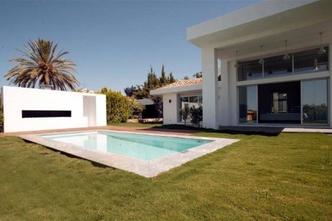Māja pārdošanā Nueva Andalucia, Malaga, Spānijā 4 istabas, 159 m2 Nr. 22417 - attēls 2