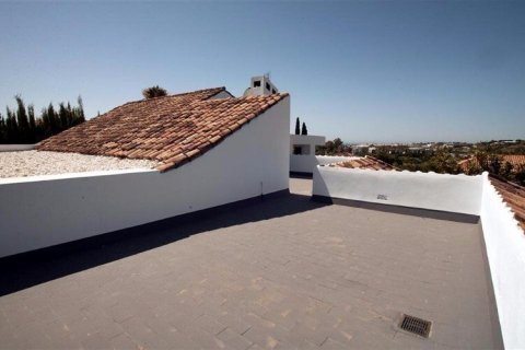 Māja pārdošanā Nueva Andalucia, Malaga, Spānijā 4 istabas, 159 m2 Nr. 22417 - attēls 3