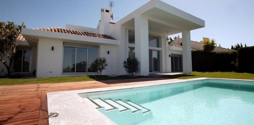 Māja Nueva Andalucia, Malaga, Spānijā 4 istabas, 159 m2 Nr. 22417
