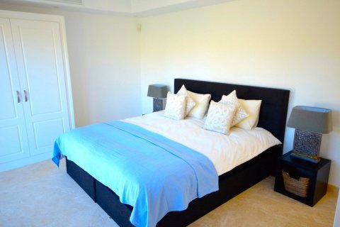 House for sale Nueva Andalucia, Malaga, Spain 6 bedrooms, 446 sq.m. No. 22423 - photo 8