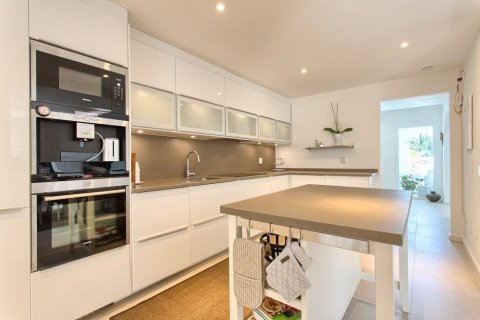 House zum Verkauf Nueva Andalucia, Malaga, Spanien 4 Schlafzimmer, 241 m2 Nr. 22486 - Foto 6
