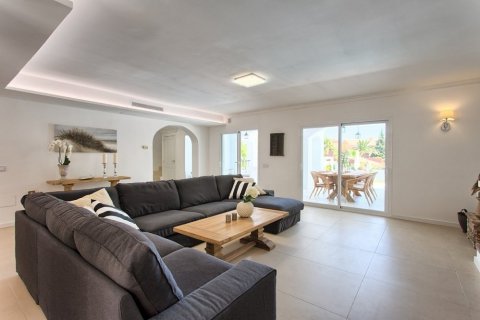 House zum Verkauf Nueva Andalucia, Malaga, Spanien 4 Schlafzimmer, 241 m2 Nr. 22486 - Foto 4