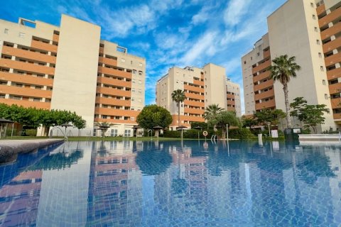 Apartamento en venta Guardamar del Segura, Alicante, España 2 dormitorios, 97 m2 No. 116267 - foto 1