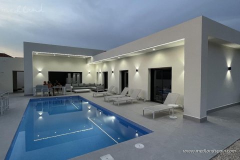 Villa till salu i La Romana, Alicante, Spanien 3 sovrum, 134 kvm. Nr. 9096 - foto 8