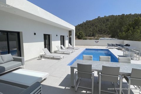 Villa till salu i La Romana, Alicante, Spanien 3 sovrum, 134 kvm. Nr. 9096 - foto 7