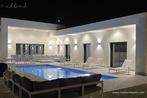 Villa till salu i La Romana, Alicante, Spanien 3 sovrum, 134 kvm. Nr. 9096 - foto 9