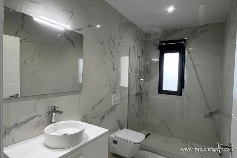 Villa till salu i La Romana, Alicante, Spanien 3 sovrum, 134 kvm. Nr. 9096 - foto 6