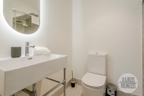 Продажа квартиры в Мадрид, Испания 2 спальни, 65.13м2 №117545 - фото 9