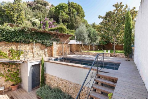House for sale Begur, Girona, Spain 3 bedrooms, 331 sq.m. No. 22913 - photo 2