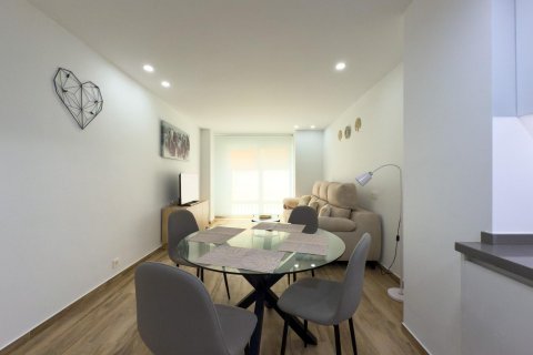 Apartment à louer Alicante, Espagne, 1 chambre, 55 m2 No. 117147 - photo 8