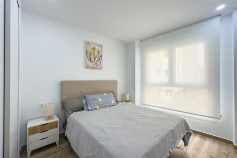 Apartment à louer Alicante, Espagne, 1 chambre, 55 m2 No. 117147 - photo 12