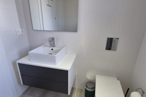 Продажа квартиры Сан-Мигель-де-Салинас, Аликанте, Испания 3 спальни, 92м2 №115734 - фото 5