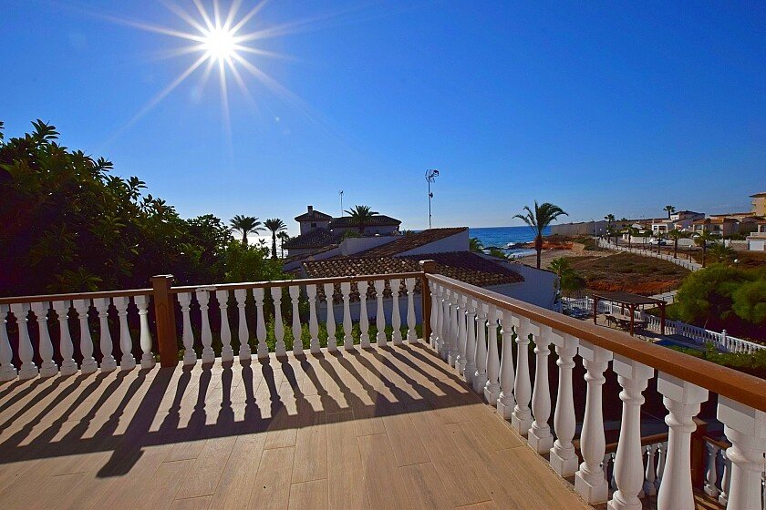 Villa à Alicante, Espagne 6 chambres, 220 m2 No. 103670