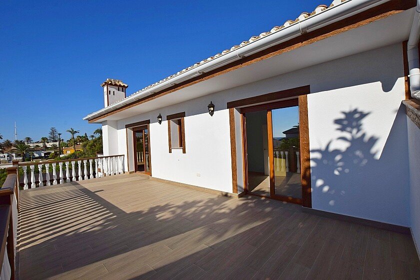 Villa à Alicante, Espagne 6 chambres, 220 m2 No. 103670