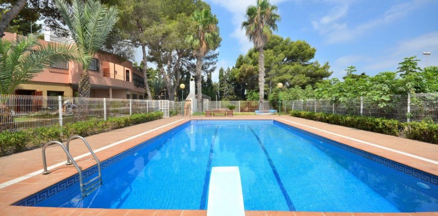 Villa Los Balcones, Alicante, Spain 6 bedrooms, 671 sq.m. No. 115404
