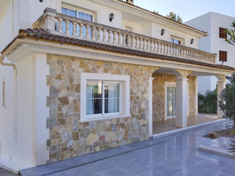 Villa a Santa Ponsa, Mallorca, Spagna 5 camere da letto, 330 mq. N° 103279