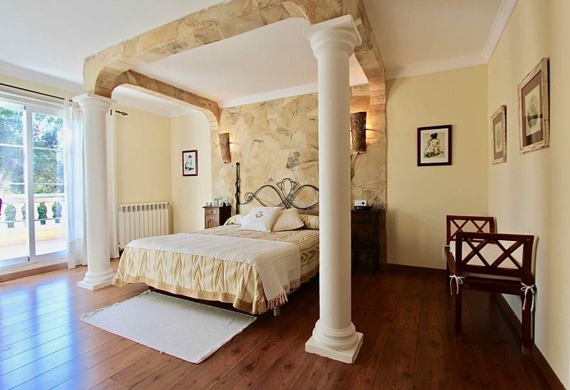 Villa a Santa Ponsa, Mallorca, Spagna 5 camere da letto, 330 mq. N° 103279