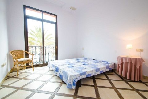 Apartment for sale Estepona, Malaga, Spain 2 bedrooms, 140 sq.m. No. 22146 - photo 8