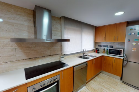 Apartment for sale Castelldefels, Barcelona, Spain 4 bedrooms, 205 sq.m. No. 54234 - photo 15
