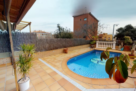 Apartment for sale Castelldefels, Barcelona, Spain 4 bedrooms, 205 sq.m. No. 54234 - photo 11