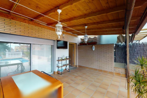 Apartment for sale Castelldefels, Barcelona, Spain 4 bedrooms, 205 sq.m. No. 54234 - photo 23