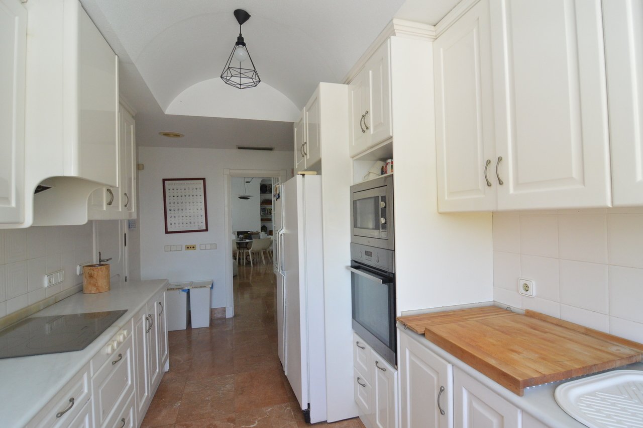 Villa en Torrevieja, Alicante, España 4 dormitorios, 520 m2 No. 115965