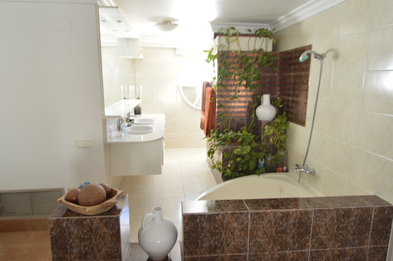 Villa en Torrevieja, Alicante, España 4 dormitorios, 520 m2 No. 115965