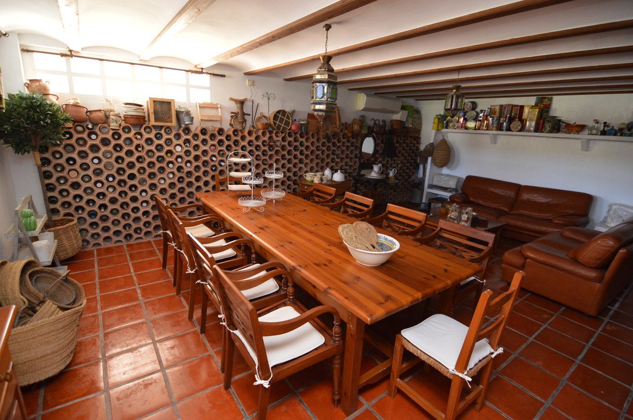 Villa en Torrevieja, Alicante, España 4 dormitorios, 520 m2 No. 115965
