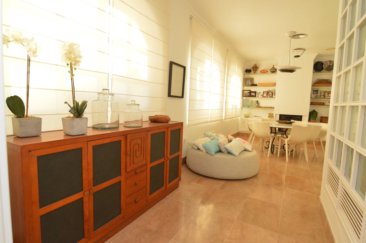 Villa en Torrevieja, Alicante, España 4 dormitorios, 520 m2 No. 115965