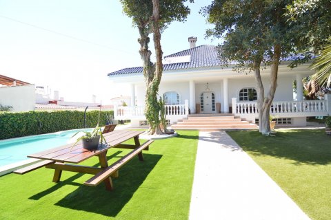 Villa zum Verkauf Torrevieja, Alicante, Spanien 4 Schlafzimmer, 520 m2 Nr. 115965 - Foto 2