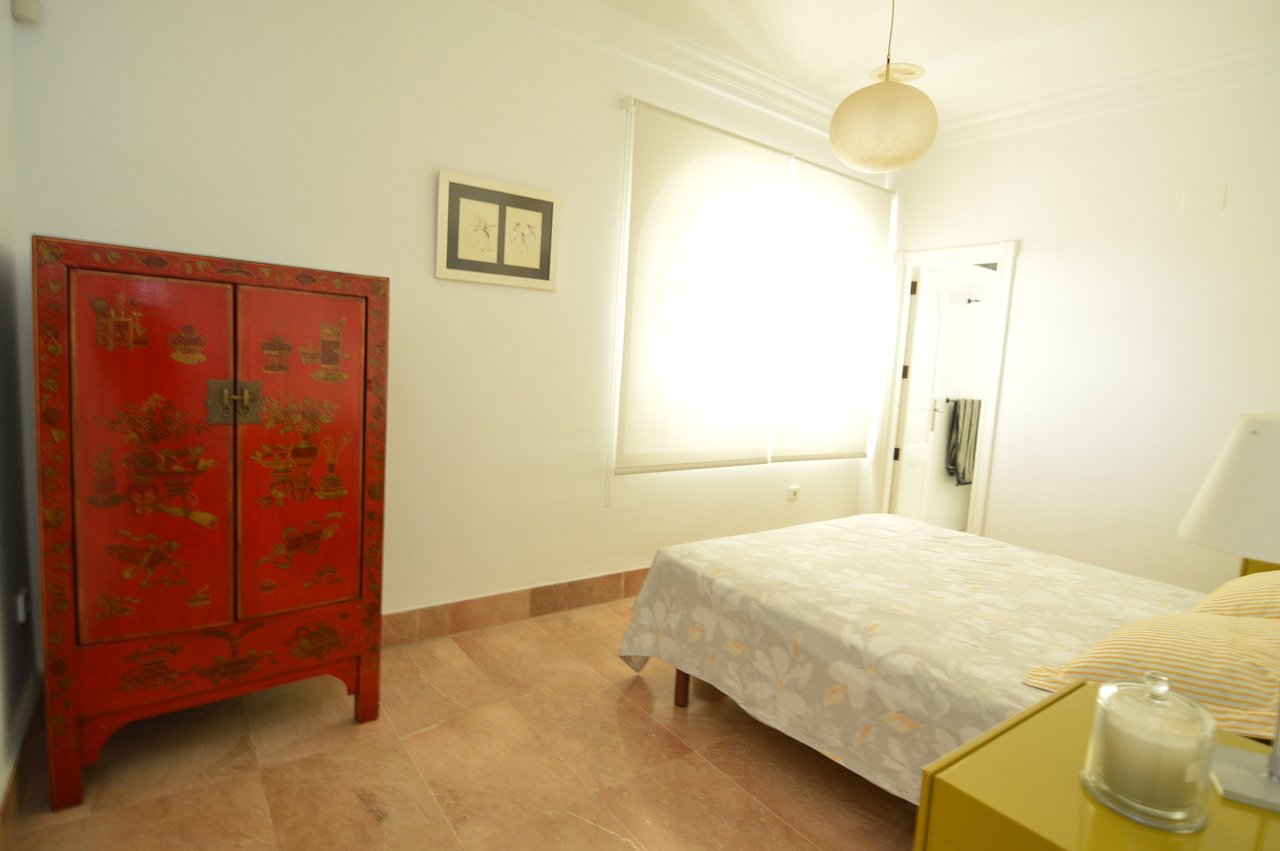 Villa en Torrevieja, Alicante, España 4 dormitorios, 520 m2 No. 115965