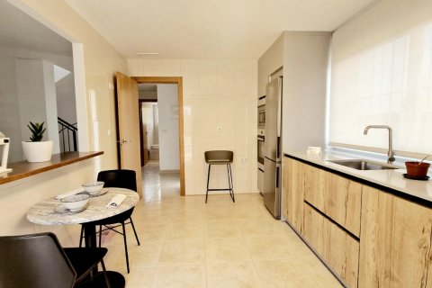 Villa till salu Lorca, Murcia, Spanien 3 sovrum, 141 kvm. Nr. 115879 - foto 10