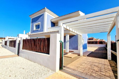 Villa till salu Lorca, Murcia, Spanien 3 sovrum, 141 kvm. Nr. 115879 - foto 2