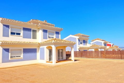 Villa till salu Lorca, Murcia, Spanien 3 sovrum, 141 kvm. Nr. 115879 - foto 3