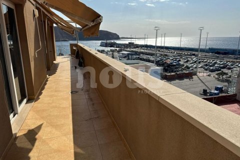 Kattohuoneisto myytävänä Los Cristianos, Tenerife, Espanja, 2 makuuhuonetta, 72 m2 No. 109832 - kuva 1