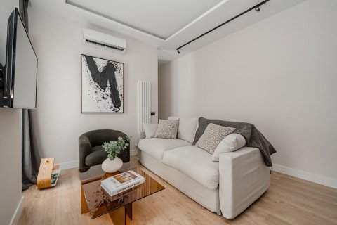 Apartment for sale Madrid, Spain 3 bedrooms, 96 sq.m. No. 90127 - photo 6