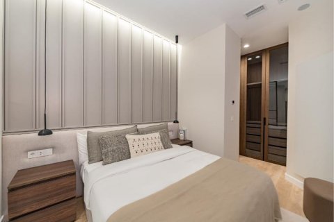 Huoneisto myytävänä Madrid, Espanja, 2 makuuhuonetta, 125 m2 No. 90126 - kuva 9
