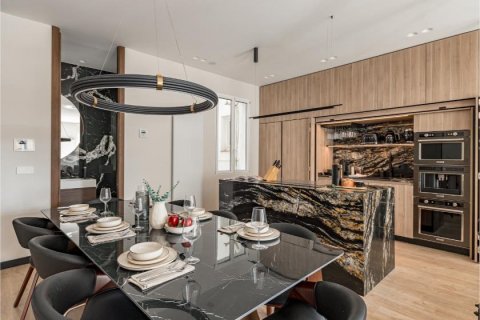 Huoneisto myytävänä Madrid, Espanja, 2 makuuhuonetta, 125 m2 No. 90126 - kuva 5